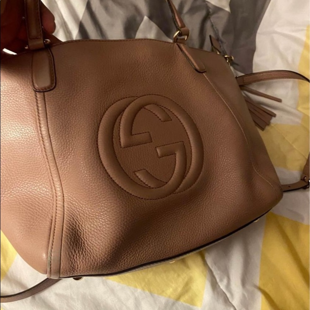 Pink Authentic Gucci leather soho crossbody